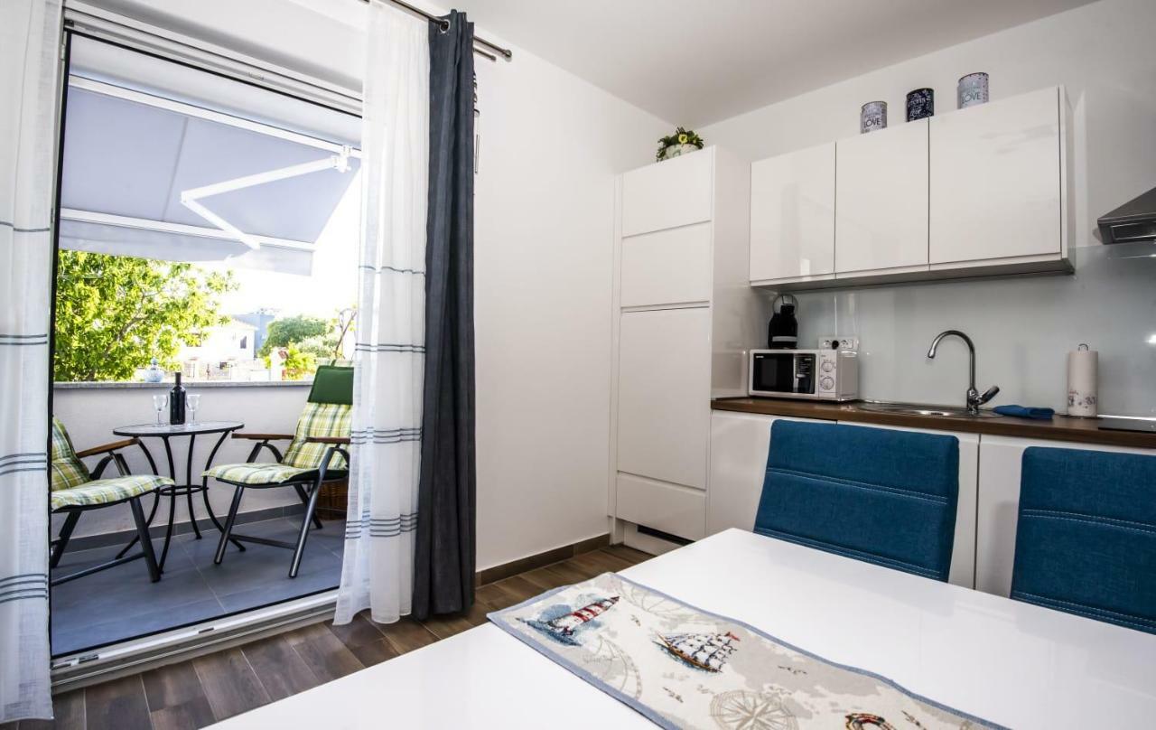 Blue Pearl Apartment Рогозница Экстерьер фото